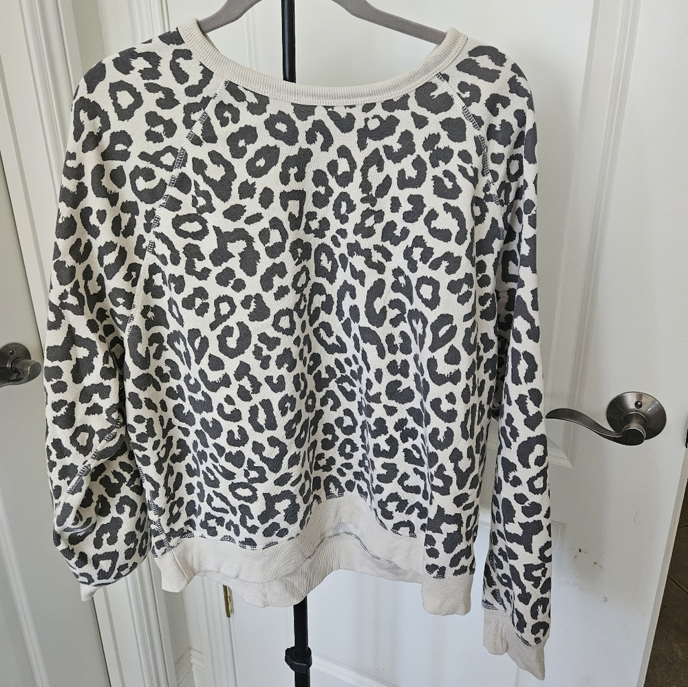 Leopard Sweatsuit. Super comfy with pockets!